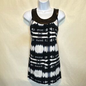 G-139 Attention Black & White Beaded Trim Sleeveless Pullover Blouse Size L